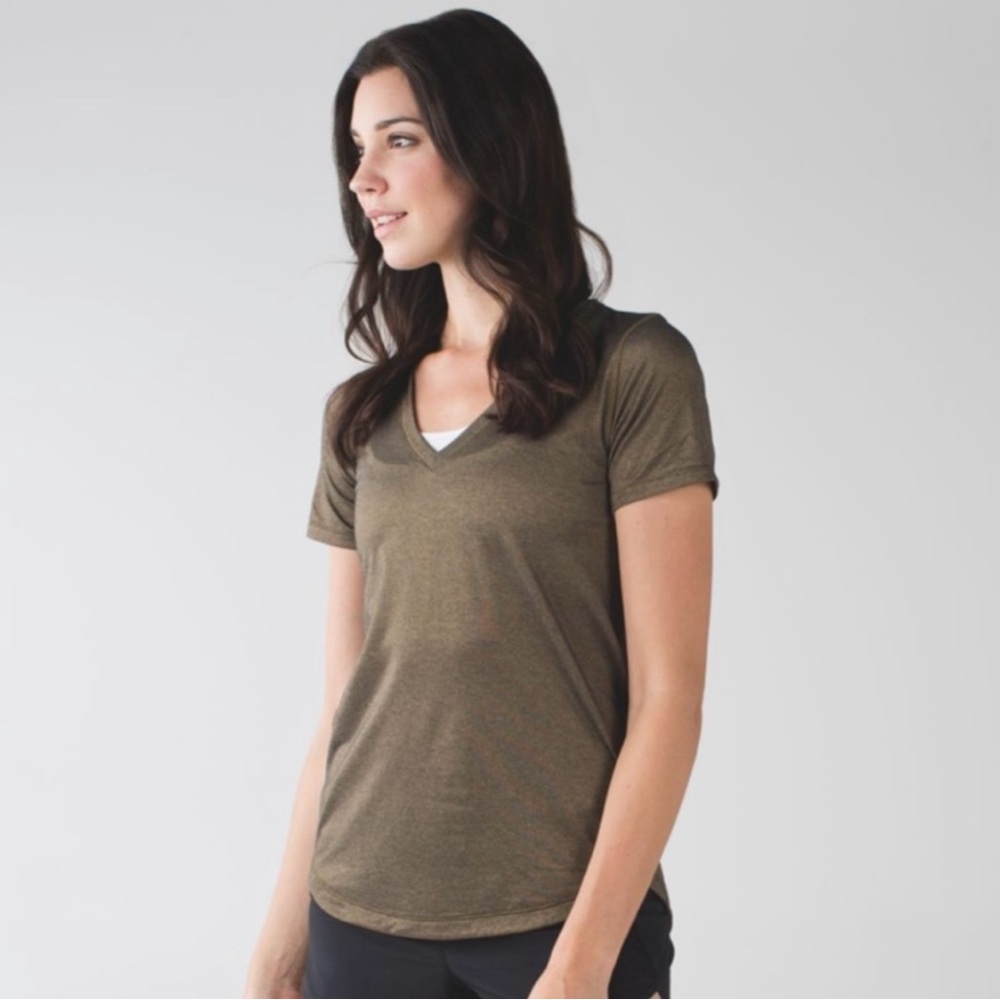 Lululemon Gold and Black What the Sport Tee Sz 4